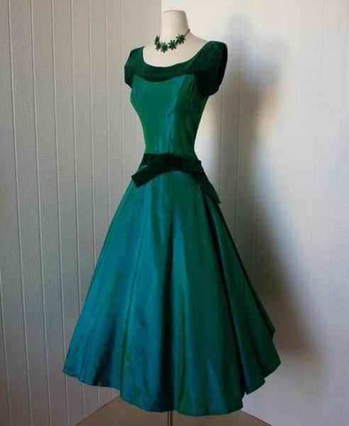 Vintage 1905039s modestos vestidos de dama de honra tafetá escavado manga uma linha na altura do joelho festa de casamento verde esmeralda empregada doméstica de hon3882559