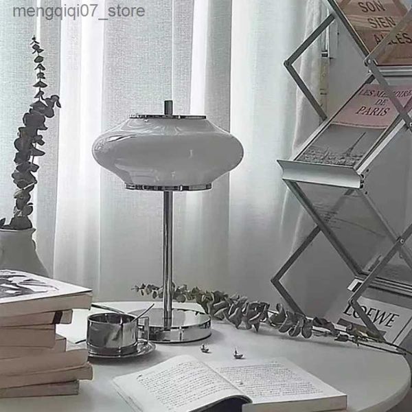 Lampenschirme, mittelalterliche Bauhaus-Tischlampe im Stil von Ins Nordic UFO-Glas, Schlafzimmer, Wohnzimmer, Arbeitszimmer, einfache und kreative Nachttischlampe L240311