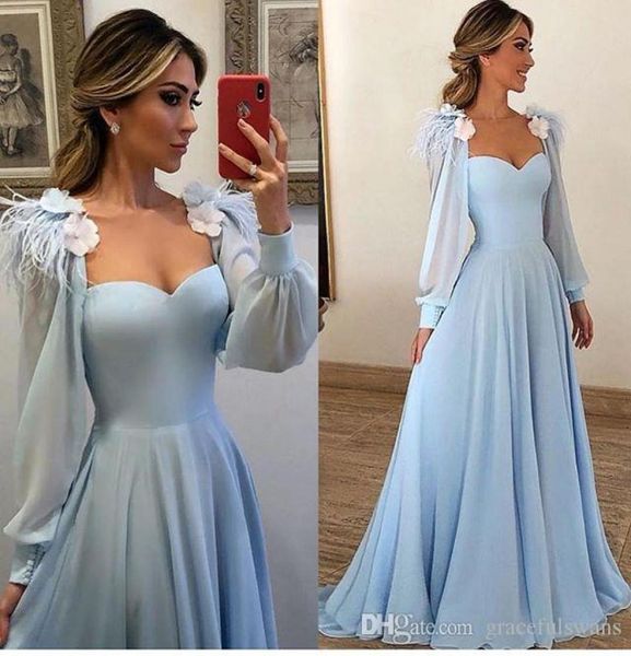 Abiti da sera convenzionali a maniche lunghe con scollo a cuore Chiffon blu Una linea Abiti da sera eleganti Fiori Piume Abiti lunghi da ballo 2019 Ne7977965