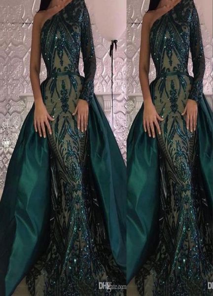 Neue glitzernde smaragdgrüne Pailletten-Meerjungfrau-Abendkleider tragen arabische One-Shoulder-lange Ärmel mit Pailletten und Überröcke nach Maß Party Pro4369179