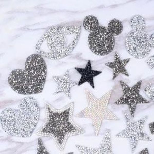 25 pezzi 4mm cristalli fissi motivi trasferimento di calore strass motivi cristalli strass pietre applique patch per abiti da sposa Sho2181