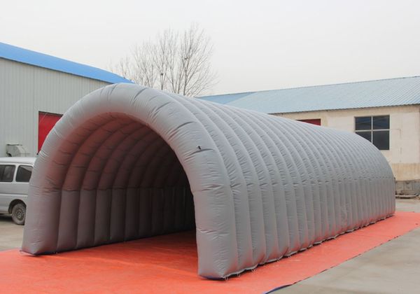 wholesale 8mLx4.5mWx3.5mH (26x15x11.5ft) Gonfiabili tunnel gonfiabili a colori personalizzati per auto Le tende da garage fanno esplodere il canale con il tetto della stanza per l'evento