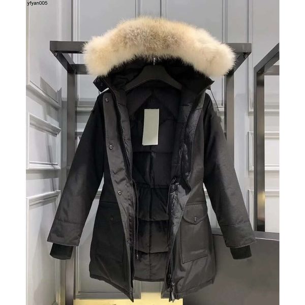 Piumino da donna di marca Gooses, marchio di moda, con tasche lunghe e grandi, collo in pelliccia e abbigliamento invernale antivento