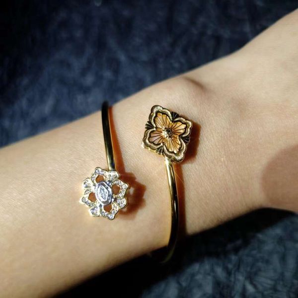 Italiano escovado artesanato estilo branco duplo flor luz conjunto com diamante natural fritillaria pulseira para mulher pulseira