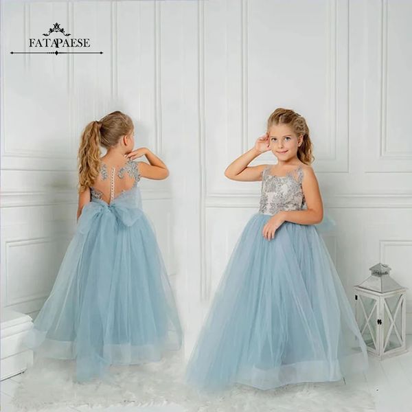 FATAPAESE Abito da damigella d'onore blu per ragazze Bambini 9 anni Applicazioni di cristallo Illusion Backless Ball Gown Festa di nozze Flower Girl 240309