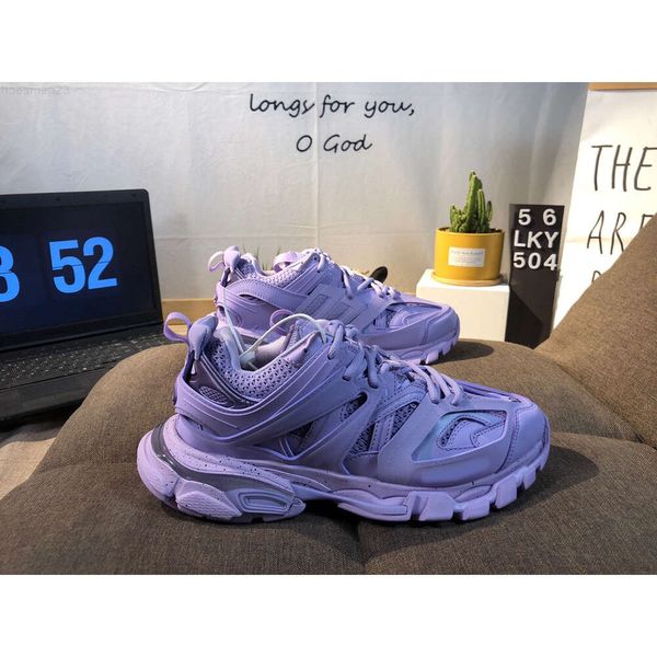 Balencaga Paris Dad Shoes Track3.0 Outdoor Tè al latte con suola spessa Luci a LED elevate Coppia Designer di lusso GMJ6