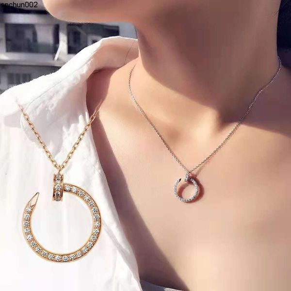 Moda mulher cheia de diamantes colar de unhas de alta qualidade titânio aço amor pingente clássico designer jóias com saco de pó {categoria}