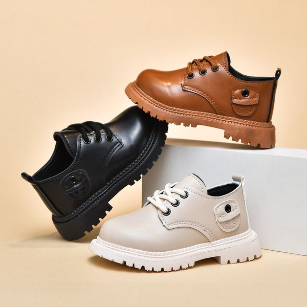 Erkekler deri ayakkabı İngiliz tarzı 2024 bahar çocuk ayakkabıları Kore versiyonu kadın çocuklarla deri ayakkabılar yumuşak tabanlar bebek yürüyüş ayakkabıları