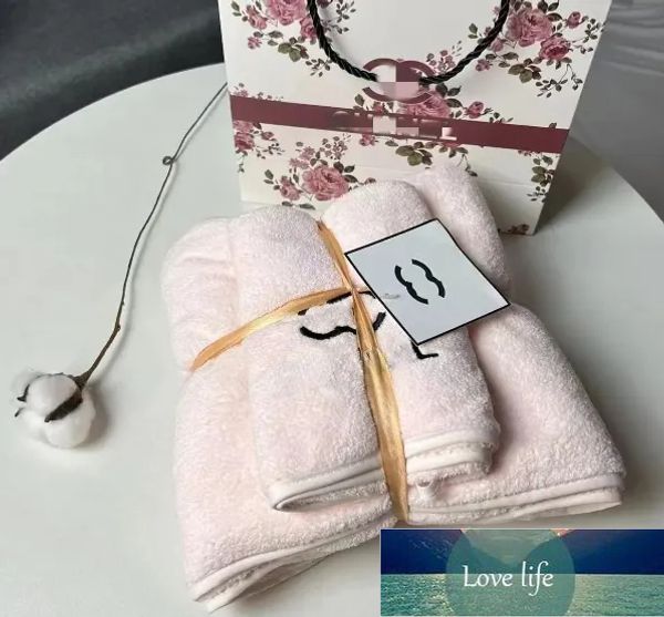 Handtuch-Top, luxuriöses Designer-Badeset mit mehrfarbiger, modischer Schlafsaal-Badewanne, saugfähiger und schnell trocknender Strand-Geschenkbox