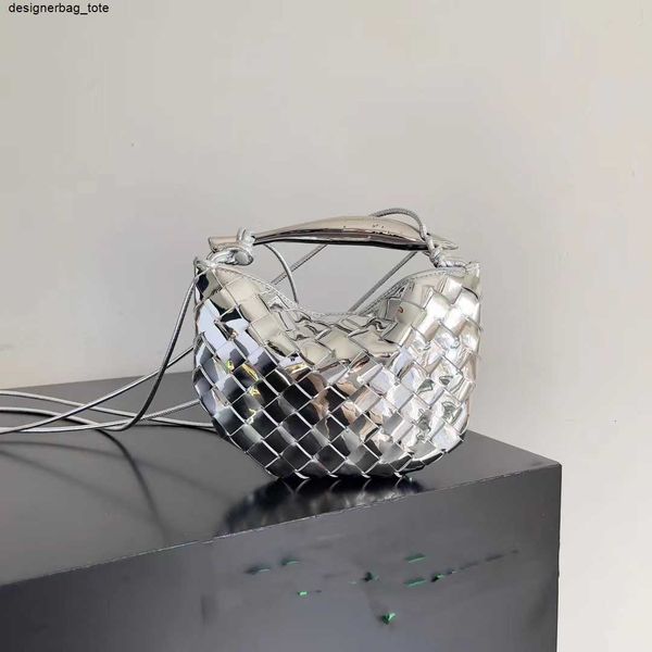 borsa per sardine che può essere trasportata a tracolla in acciaio inossidabile con hardware in scala di pesce, elegante borsa alla moda in tessuto