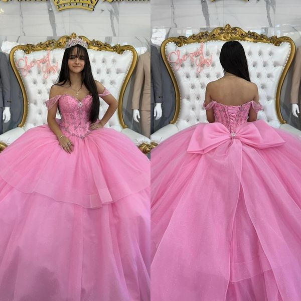 Zarif pembe prenses quinceanera kapalı omuz parıltılı boncuklar vestido de quinceanera Tül Tatlı 15 Masquerade Elbise