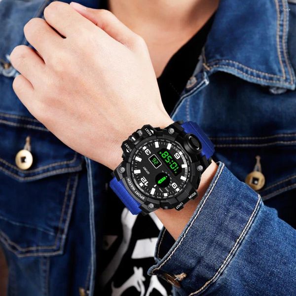 Наручные часы Черные мужские часы Военные спортивные мужские цифровые часы Водонепроницаемые светодиодные электронные наручные часы с обратным отсчетом даты
