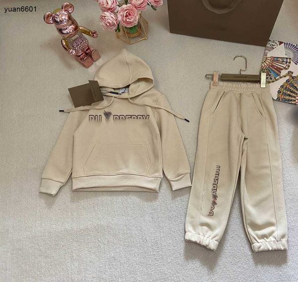 Popüler Bebek Takipleri Minimalist düz renkli çocuk Hoodie Set Boyut 100-150 cm Bear Desen Çocuk Külkü ve Pantolon 24MAR