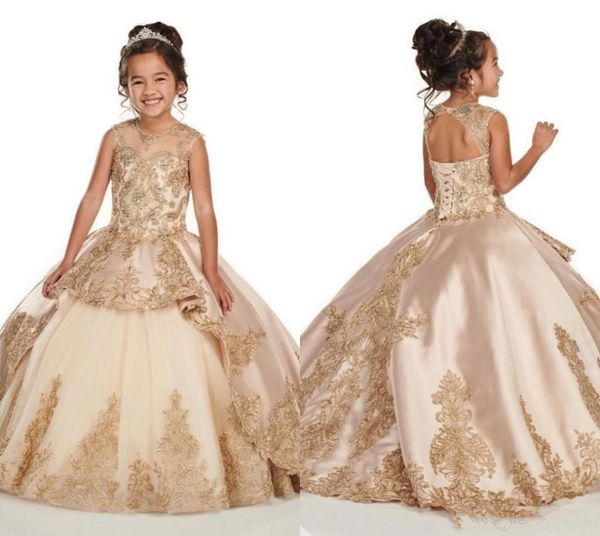 2020 Düğünler İçin Yeni Sevimli Çiçek Kız Elbiseleri Mücevher Illusion Sleeless Dantel Aplikler Korse Geri Küçük Çocuklar Kutsal İlk Komün 3617435