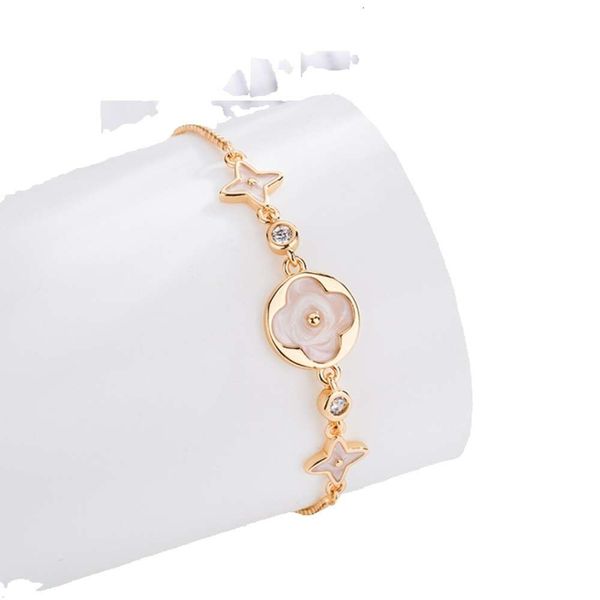 Lu Family Champagner-Gold-Feeling-Armband für Damen-Instagram, kaltes Design, elegante Handarbeit, Armband mit Muschel- und Kleeblatt-Dekoration