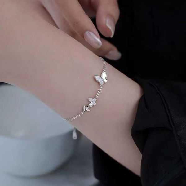 Sier S vergoldetes Schmetterlingsarmband für Damen, leichtes Geschenk für die beste Freundin, einzigartiges Design, hochwertiges handgefertigtes Armband,