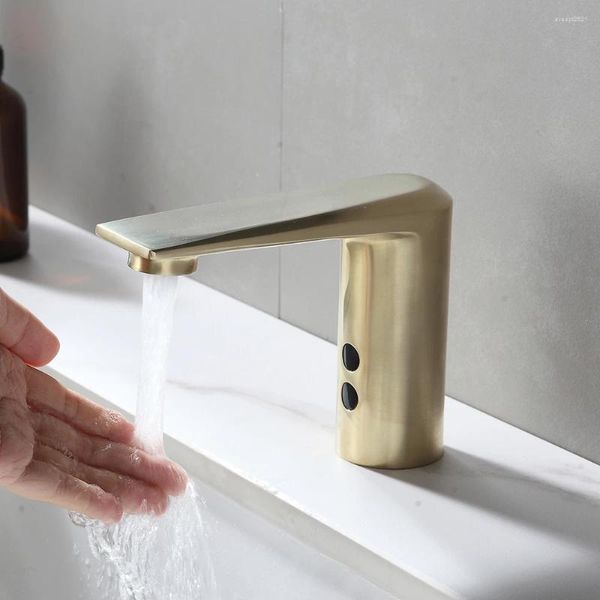 Rubinetti per lavandino del bagno Rubinetti automatici intelligenti per rubinetti Corpo in ottone pieno Miscelatore in rame Acqua fredda Nucleo valvola in ceramica Ac 220 V e alimentazione a batteria CC