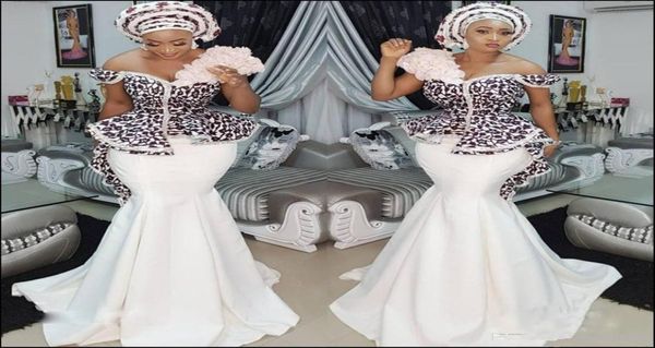 Stilvolle nigerianische Aso Ebi Meerjungfrau-Abendkleider, sexy, schulterfrei, Spitze, Schößchen, Dubai-Partykleider, glamourös, Satin, lang, p1916527