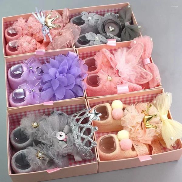 Haar-Accessoires, die modische Baby-Süße, süße Stirnband-Socken-Set mit Geschenkbox-Verpackung, geborene Mädchen, Baumwollbänder für Kinder von 0–12 Monaten