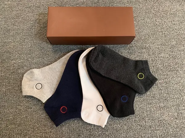 Designer-Herren- und Damensocken, fünf Marken von Luxus-Sportsocken, Buchstabenstrick-Socken aus Baumwolle mit Boxen. Sportsocken aus reiner Baumwolle für Männer und Frauen, 5 Stück/Box