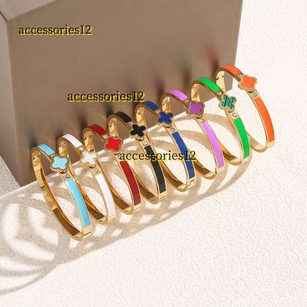 Braccialetto 2024 Bracciale di design Braccialetti di marca di lusso Designer per le donne Design di alta qualità Diamanti Centinaio Bracciale con corpo duro Regalo di Natale Gioiellerie