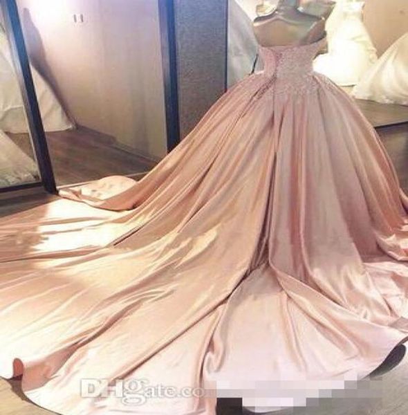 Dusty Rose Abiti Quinceanera Ball Gown Abiti da ballo Sweetheart Pizzo Increspato Corsetto in raso Sweet 16 Abiti da festa Serata formale Dre6329314