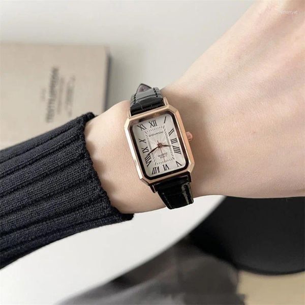 Relógios de pulso retro quartzo casual relógios para mulheres coreano quadrado pequeno dial pulseira de couro impermeável relógio feminino moda relógio de pulso presentes