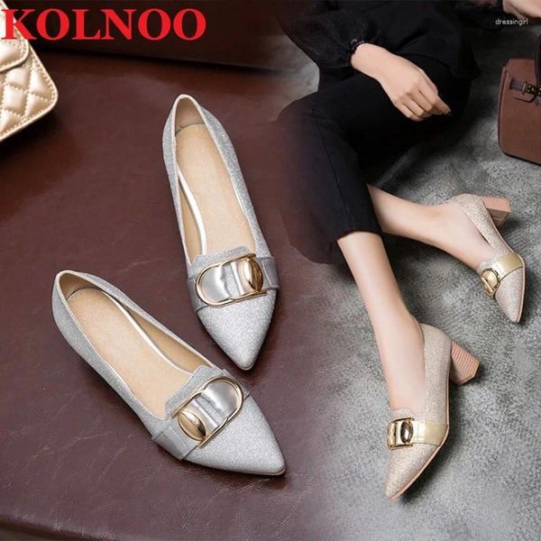 Sapatos de vestido Kolnoo Mulheres Handmade Salto Grosso Bombas Nubuck Slip-On Matel-Buckle Deco Pointed Toe Grande Tamanho US5-15 Fashion Court