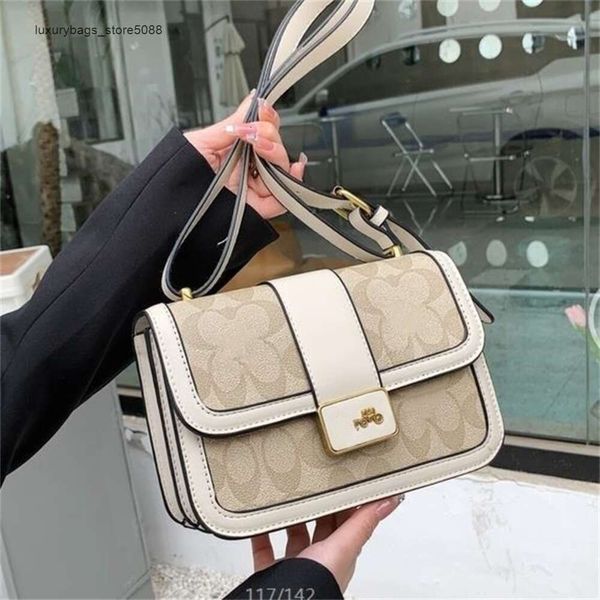 Günstiger Großhandel 50 % Rabatt auf neue Designer-Handtaschen Version der Damentasche Trendige und modische quadratische Schultertasche im ausländischen Stil