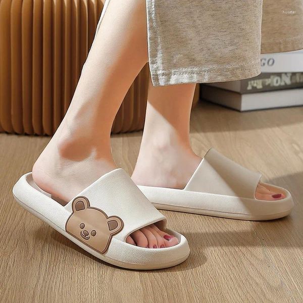 Pantofole Casa Donna Estate Bagno Bagno Antiscivolo Fresco Piccolo Orso Belle ragazze Studente Suola spessa Scarpe concise Sandalo alla moda