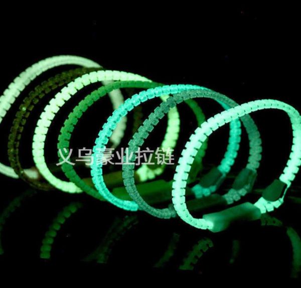 20PCS Luminous Glow In The Dark Zipper Armband Unisex Zip Armreif Nachtlicht Armband Stress Relief Angst Bedürfnisse Spielzeug pa5637344