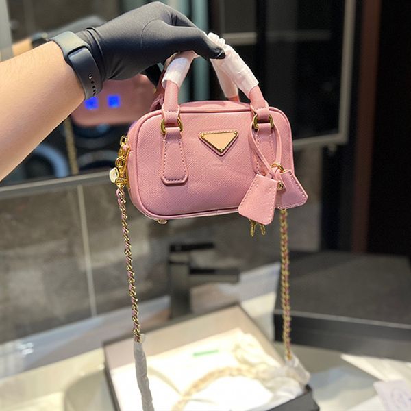 Saffiano deri moda omuz çantaları klasik ikonik üçgen logo metal donanım aksesuarları cüzdan kadınlar lüks tasarımcı çanta çapraz bags