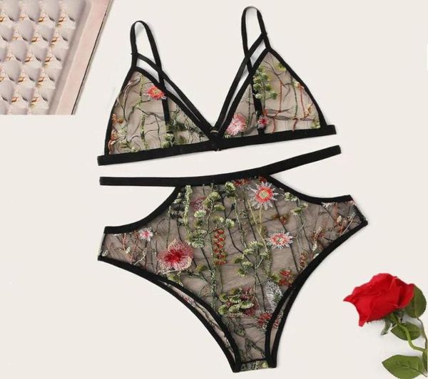 Reggiseno sexy Set di biancheria intima trasparente Set di fiori da donna Ricamo sexy Lingerie erotica Push Up Bralette Mutandine senza cuciture G stringW2675902