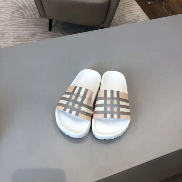 Ragazzi per bambini scivoli da letto pantofole per bambini casual lettere per bambini stampato sandali in gomma marca scarpe da casa per bambini