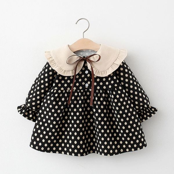 Abiti da design della moda per neonati nato a primavera abito in pizzo per bambini abbigliamento da 1 anno abiti da principessa da principessa 240403