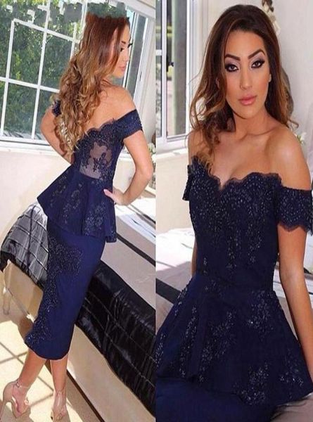 Abiti da cocktail corti blu navy di alta qualità con spalle scoperte lunghezza tè peplo in pizzo donne indossano abiti da sera abiti da ballo per feste8573553