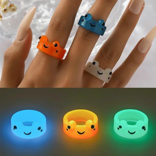 Cluster-Ringe 3 teile/satz Glow In The Night Cartoon Frosch Für Mädchen Mode Niedlichen Harz Frauen Männer Ring Tier Schmuck enge Freunde