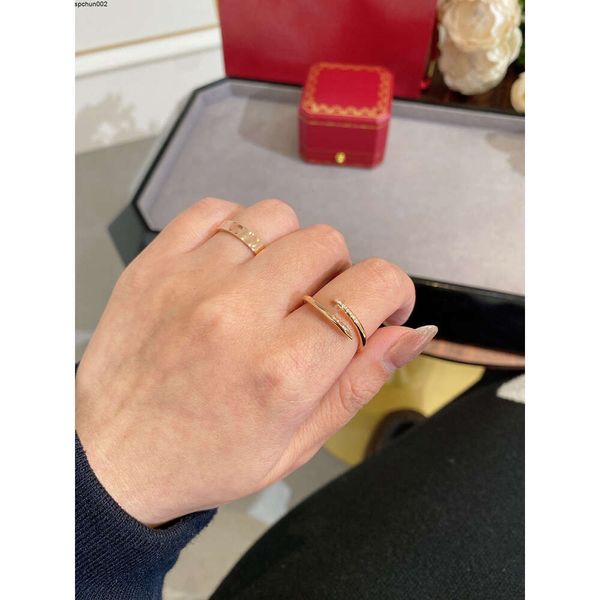 Anello di design di lusso per unghie sottili Diamante di alta qualità per donna uomo Galvanotecnica Oro rosa premium classico 18 carati con scatola Pt3s