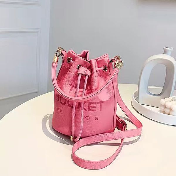 Neue Marc Designer-Tasche BUCKET-Taschen-Stil Damen-Einkaufstaschen-Handtasche Luxuriöser Zugverschluss Kordelzug mit Schultergurt Designer-Clutch-Umhängetasche Umhängetaschen02