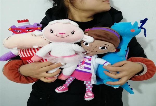 4pcs Doc Doc Doctor Girl Peluş Oyuncak Seti Dottie Hippo Lambie Koyun Ejderha Yumuşak Dolgulu Hayvan Bebekleri 10111060998