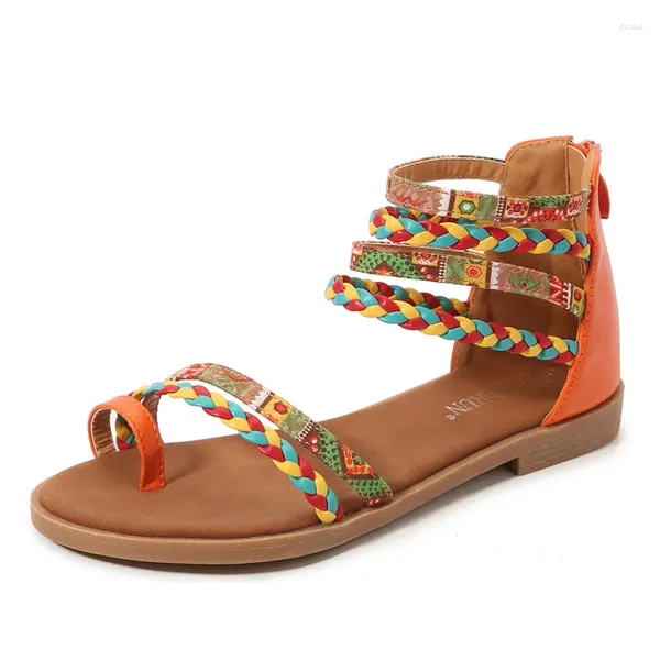 Kleidschuhe Qianshuyi 2024 Sommer Chic Orange Bohemian Strass Blumen Tanga Sandalen 1,5 cm Keil Mühelose Slip-On Kostenlose Lieferung