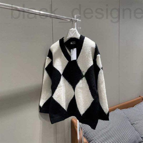 Maglioni da donna firmati 24 inizio primavera nuovo stile pigro nero bianco diamante a quadretti a contrasto colore patchwork ricamato maglione con scollo a V gatto U54I