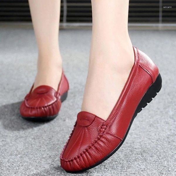 Sıradan Ayakkabı Kadınlar İçin Bahar Sonbahar Sığ Ladies Loafers Slip-On Nefes Alabilir Düz Ayakkabı Düz ​​Renk Rahat Zapatos Mujeres