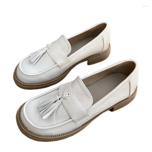 Scarpe casual Stile britannico con frange e nappe Mocassini da donna Primavera Autunno PU Pelle Punta tonda Slip On Mocassini Comfort Driving Flats Donna