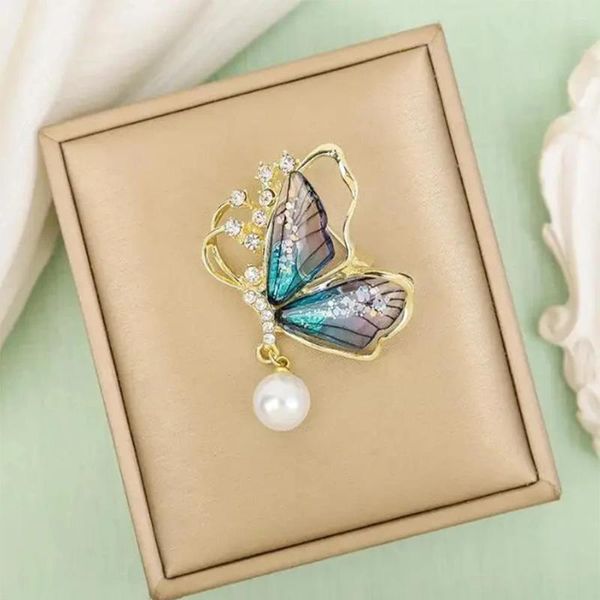 Broschen Mode Lila Schmetterling Zirkon Kristall Perle Abzeichen Pins Für Frauen Chinesischen Stil Kragen Hochzeiten Schal Schmuck