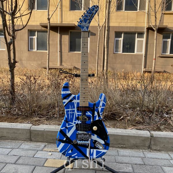 Eddie Van Halen Heavy Relic E-Gitarre/blauer Korpus/verziert mit schwarzen und weißen Streifen. Kostenloser Versand