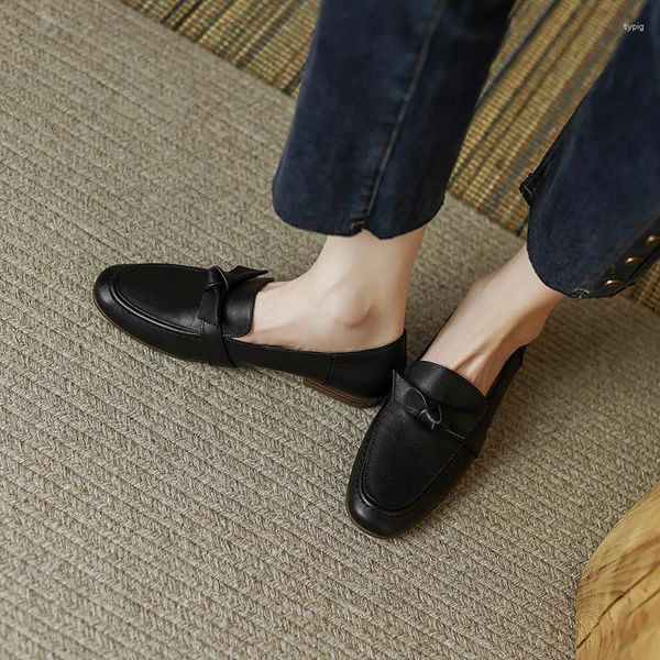 Sapatos casuais simples mocassins femininos deslizamento em apartamentos de couro senhoras mulas dedo do pé redondo couro genuíno condução diária mocassins básicos