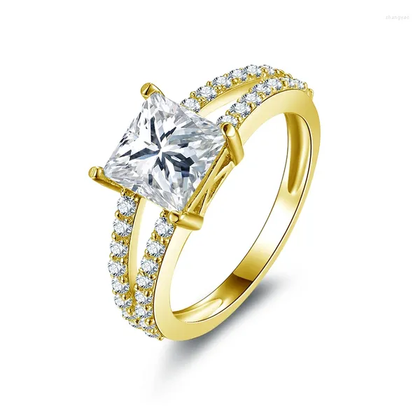 Anéis de cluster Iogou 10k real ouro sólido para mulheres pedra principal 7/7mm 2.0ct princesa corte moissanite noivado charme jóias de casamento