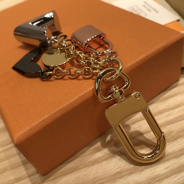 Клайф -мачины Lanyards Lanyard Luxury Designer Gold Metal Key Buckle Classic Brand Letter Rose Lock Star Penne Styly Высококачественные сумки для брелок y240426