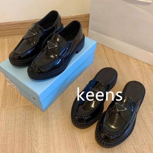 Designer Lefu sapatos esportivos femininos moda preto brilhante chinelos de couro apontou dedo do pé redondo sola grossa sapatos esportivos